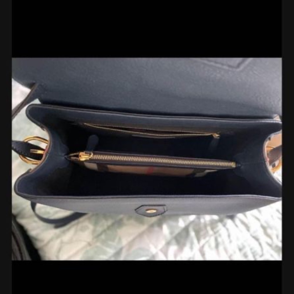 Burberry Derby Camberley Ink Blue Leather Shoulder Bag - Picture 5 of 6